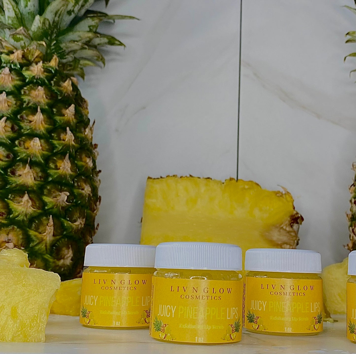 Juicy Pineapple Lips Exfoliating Scrub